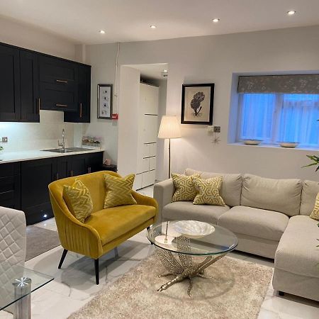 Elegant 2 Bed Flat In Chiswick Apartment London Exterior photo
